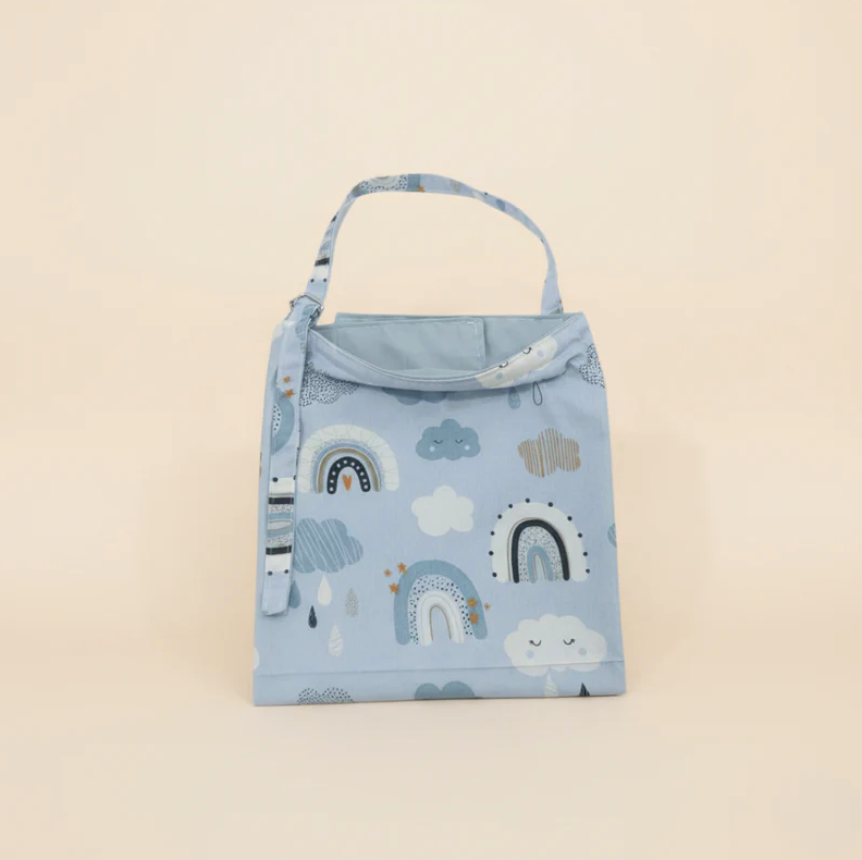 Nursing Cover – Light blue rainbow